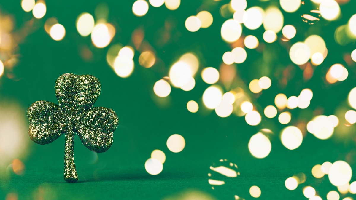 clover shamrock bokeh